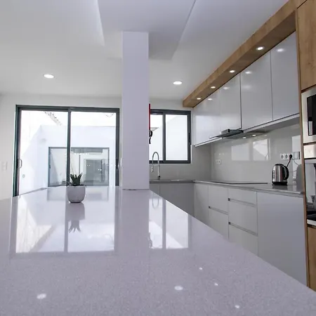 Azores Pdl House Понта-Делгада