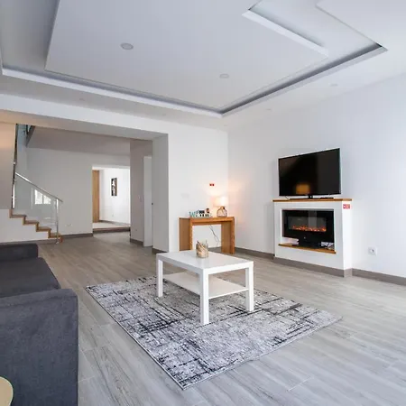 Azores Pdl House Понта-Делгада