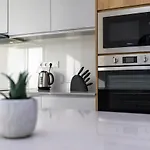 Апартаменты Azores Pdl House Понта-Делгада