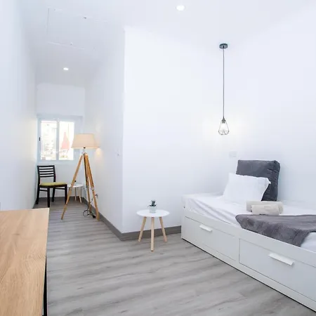 Azores Pdl House 蓬塔德尔加达